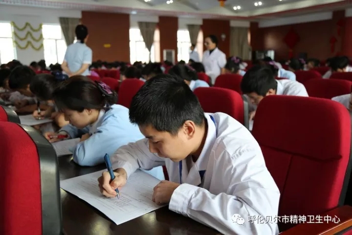 我院护理部组织2017年度护理人员业务考试3.webp.jpg