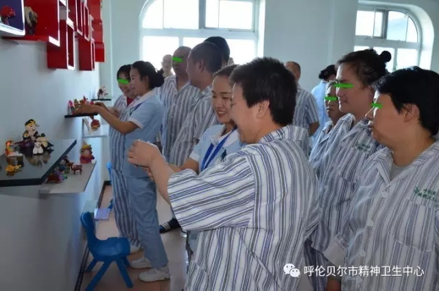 呼伦贝尔市精神卫生中心组织患者职业康复技能训练作品展示活动6.webp.jpg 呼伦贝尔市精神卫生中心组织患者职业康复技能训练作品展示活动6.webp.jpg
