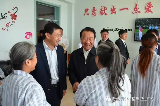 内蒙古医科大学与我院 举行合作办学签约揭牌仪式5.webp.jpg