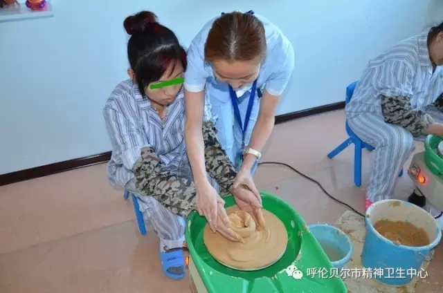 呼伦贝尔市精神卫生中心组织患者职业康复技能训练作品展示活动5.webp.jpg 呼伦贝尔市精神卫生中心组织患者职业康复技能训练作品展示活动5.webp.jpg