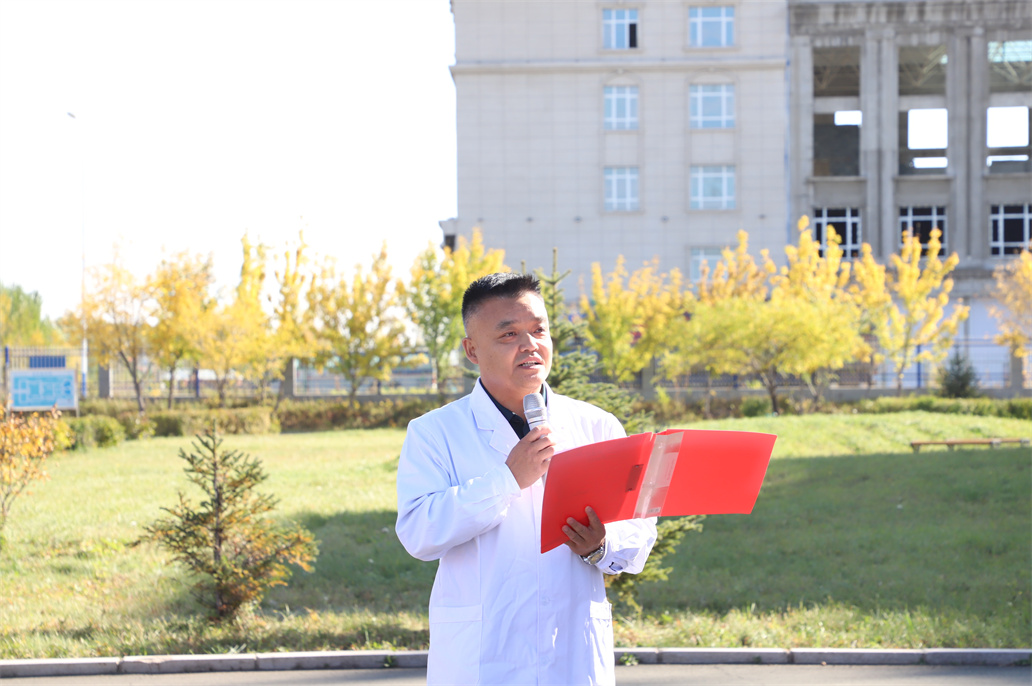 升国旗.JPG